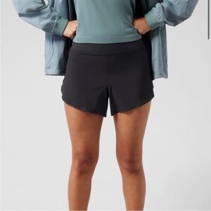 Athleta Run With It 3.5" Short